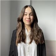 Profesora de matemáticas, biología, lengua e inglés avanzado (C1) proactiva y que se adapta a diferentes edades y necesidades